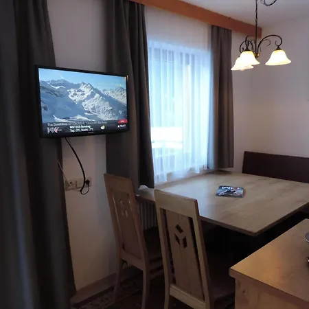 Apartment In Overlooking The Mountains