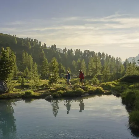 Appartement In Near Lift