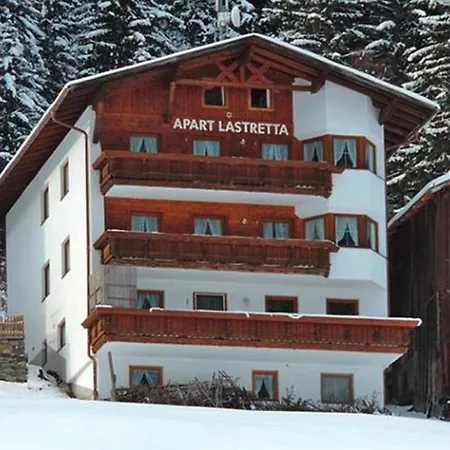 Apartment In Near Lift